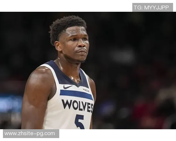 爱德华兹上半场19分钟狂砍25分助球队领先展现超强火力